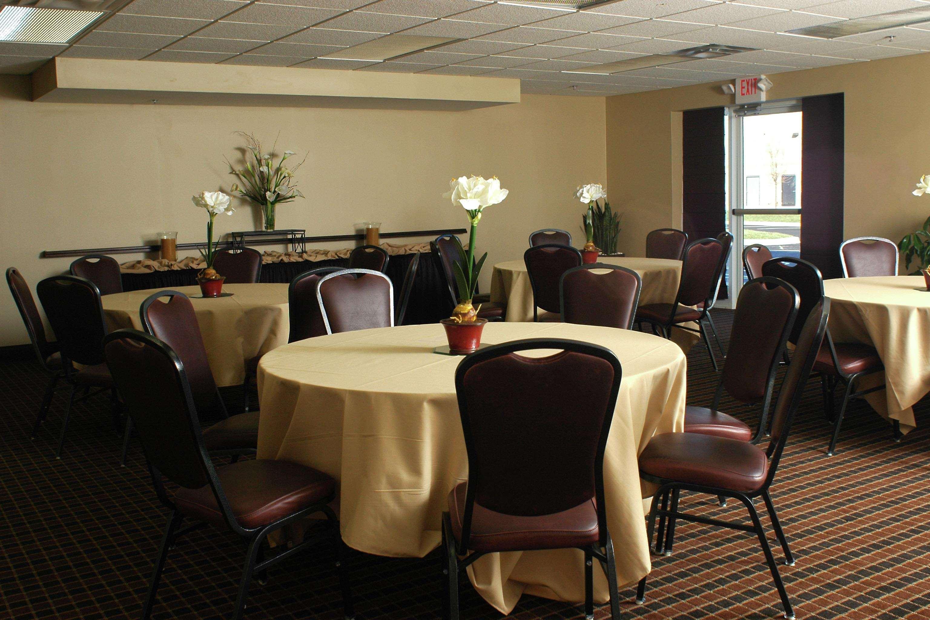 Homewood Suites By Hilton Louisville-East Экстерьер фото