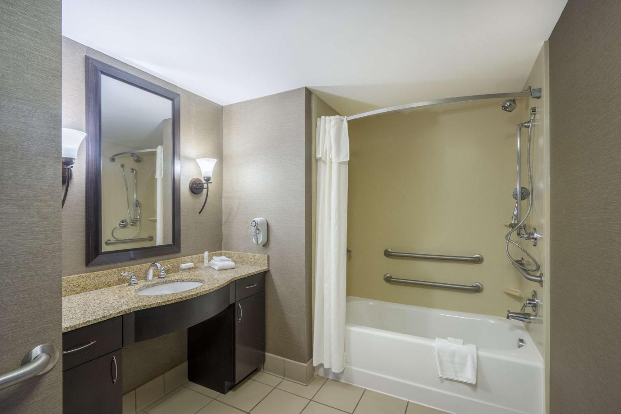 Homewood Suites By Hilton Louisville-East Экстерьер фото