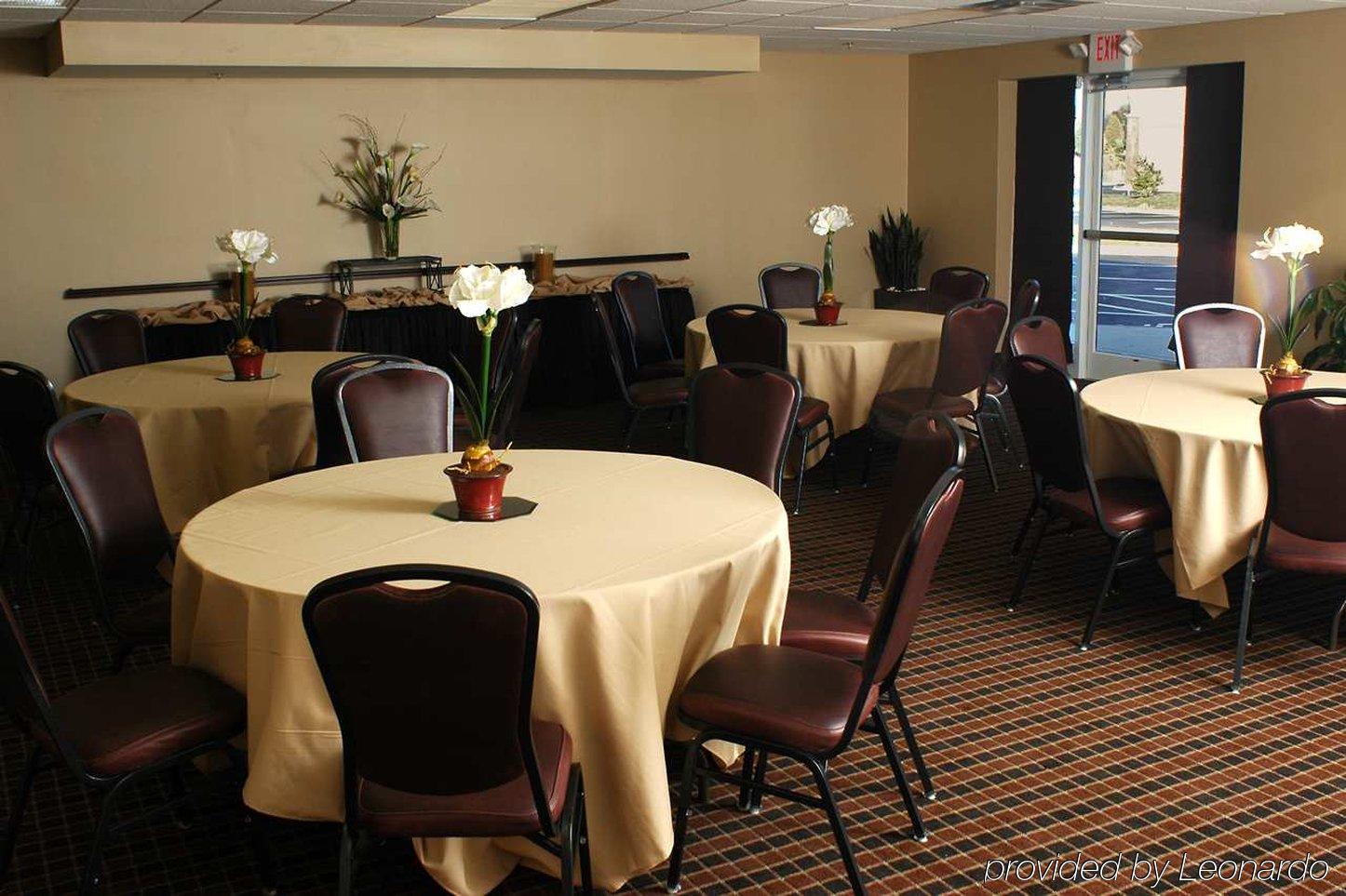 Homewood Suites By Hilton Louisville-East Ресторан фото