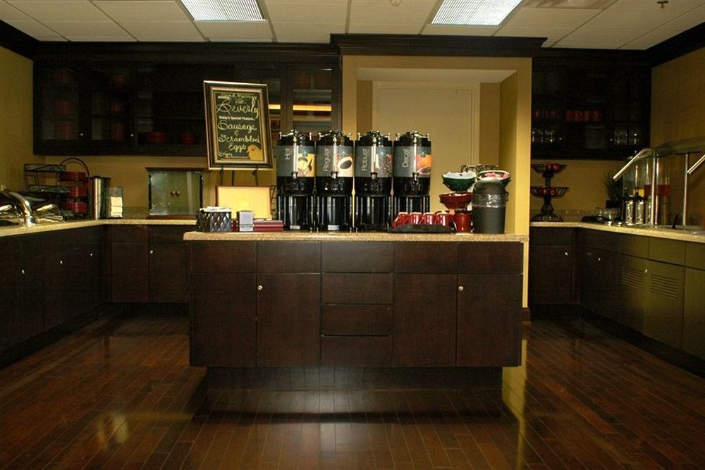 Homewood Suites By Hilton Louisville-East Ресторан фото